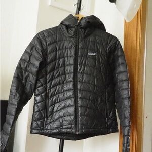 Women‘a Black Quilted Jacket